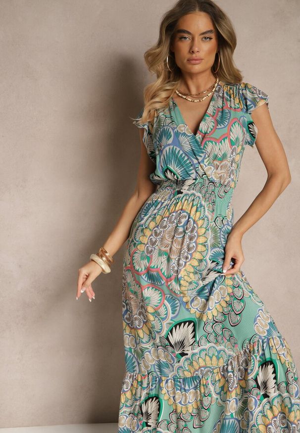 Renee - Zielono-Żółta Sukienka z Bawełny w Stylu Boho z Kopertowym Dekoltem Dillana. Kolor: zielony. Materiał: bawełna. Wzór: aplikacja. Typ sukienki: kopertowe. Styl: boho. Długość: maxi
