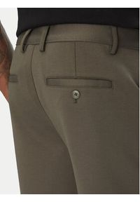 Lindbergh Szorty materiałowe 30-506062 Zielony Regular Fit. Kolor: zielony. Materiał: syntetyk