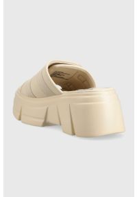 Steve Madden klapki Activator damskie kolor beżowy na platformie SM11002460. Kolor: beżowy. Materiał: materiał. Wzór: gładki. Obcas: na platformie #3