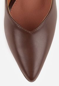 Renee - Brązowe Szpilki Vices na Grubej Podeszwie z Wkładką ze Skóry Naturalnej Ahrrie. Okazja: na ślub cywilny, na wesele, na imprezę. Kolor: brązowy. Materiał: skóra. Obcas: na szpilce. Styl: klasyczny #4