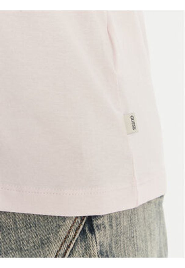 Guess Jeans T-Shirt W4YI10 J1314 Różowy Regular Fit. Kolor: różowy. Materiał: bawełna