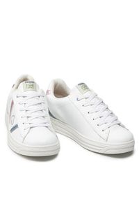 Primigi Sneakersy 1875400 M Biały. Kolor: biały. Materiał: skóra