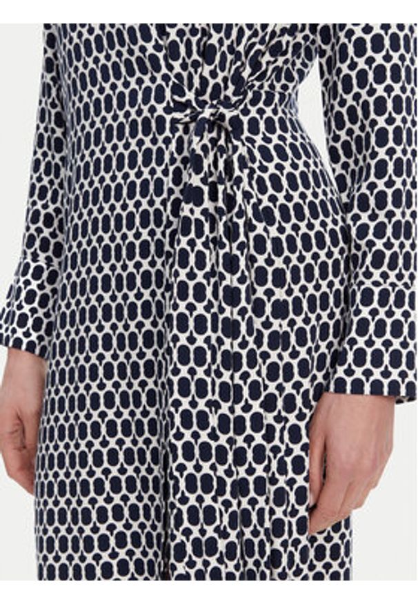 Olsen Sukienka koszulowa 13001803 Granatowy Regular Fit. Kolor: niebieski. Materiał: wiskoza. Typ sukienki: koszulowe