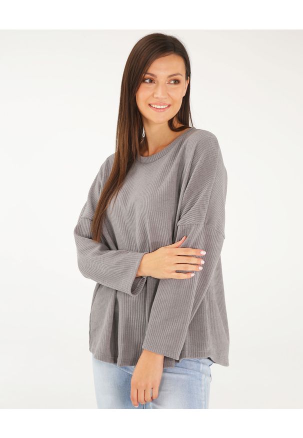 Unisono - LUŹNA BLUZA W PRĄŻKI 274-1506 GRIGIO. Materiał: poliester. Wzór: prążki