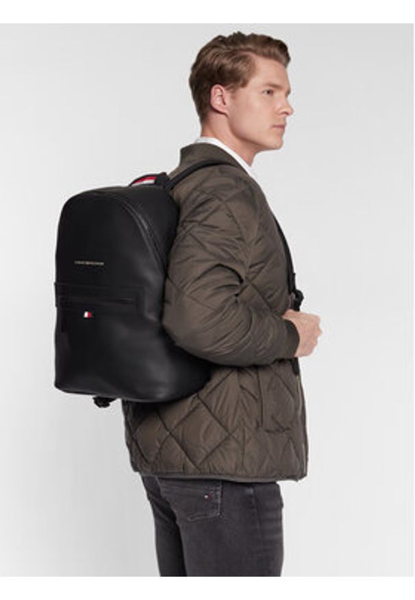 TOMMY HILFIGER - Tommy Hilfiger Plecak Essential Pu Backpack AM0AM09503 Czarny. Kolor: czarny. Materiał: skóra