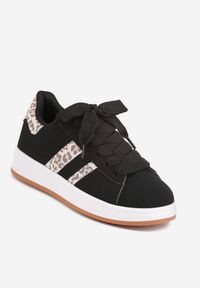 Renee - Czarno-Panterkowe Sneakersy na Niskiej Platformie z Naszywkami Flordexia. Okazja: na co dzień. Zapięcie: pasek. Kolor: czarny. Materiał: jeans. Wzór: aplikacja. Obcas: na platformie #2