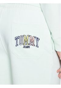 Tommy Jeans Szorty sportowe College Pop Surfer DM0DM16331 Zielony Regular Fit. Kolor: zielony. Materiał: bawełna. Styl: sportowy #5