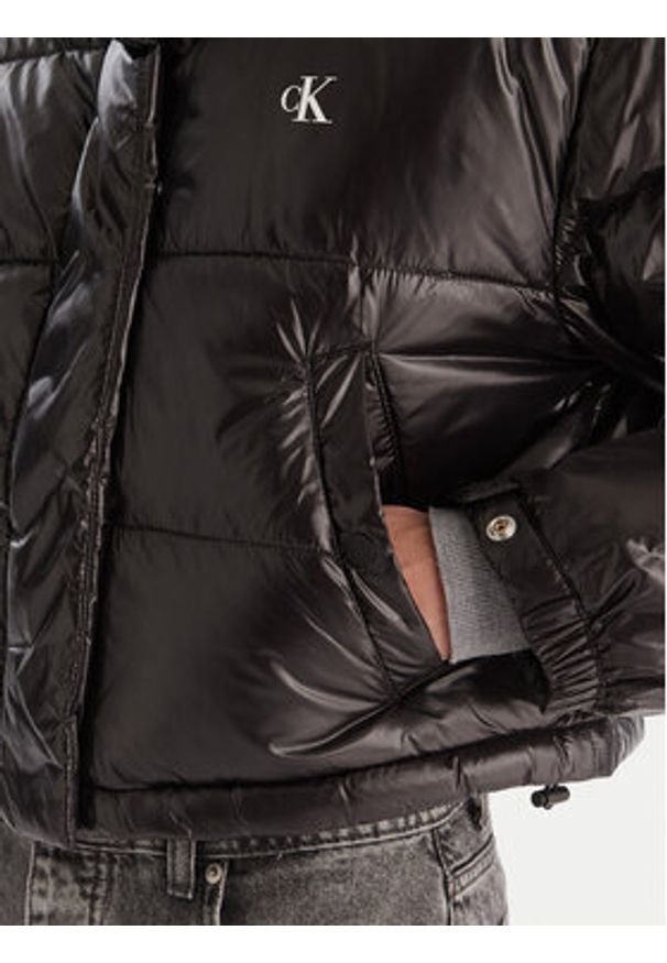 Calvin Klein Jeans Kurtka zimowa LV047D504G Czarny Regular Fit. Kolor: czarny. Materiał: syntetyk. Sezon: zima