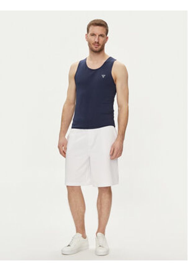 Guess Tank top U97M02 KCD31 Granatowy Regular Fit. Kolor: niebieski. Materiał: bawełna