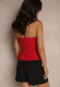 Renee - Czerwony Top Bandeau z Wiskozą z Ozdobnymi Rozcięciami Saliera. Okazja: na co dzień. Kolor: czerwony. Materiał: wiskoza. Wzór: aplikacja. Styl: casual #4