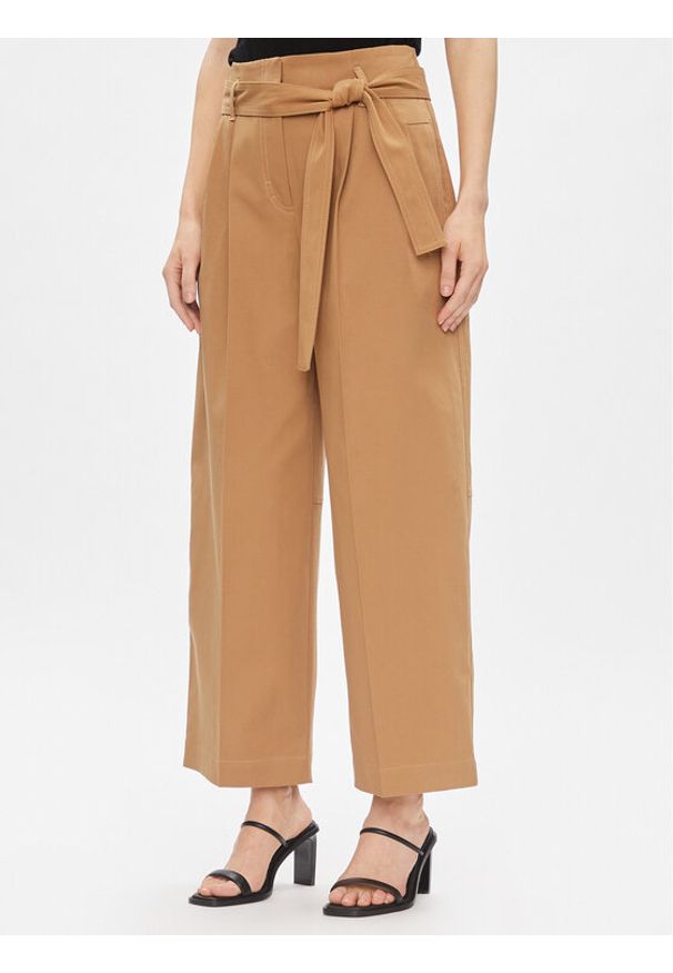 BOSS - Boss Spodnie materiałowe Tenoy 50505609 Beżowy Tapered Fit. Kolor: beżowy. Materiał: bawełna