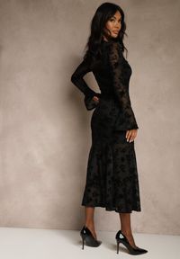 Renee - Czarna Koktajlowa Sukienka VICES z Siateczki z Welurowym Wzorem Fyreleva. Okazja: na imprezę. Kolor: czarny. Materiał: welur. Długość rękawa: długi rękaw. Styl: wizytowy #2