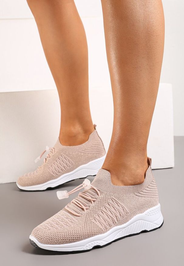 Born2be - Beżowe Buty Sportowe z Metaliczną Nitką i Gumką ze Stoperem Qiliara. Kolor: beżowy