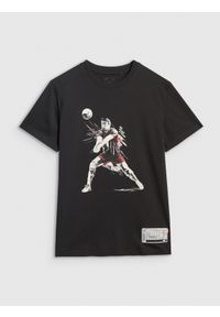 4f - 4F T-shirt regular z nadrukiem siatkarskim męski - czarny XXL. Okazja: na co dzień, do domu. Kolor: czarny. Materiał: bawełna, jersey, materiał. Wzór: nadruk. Styl: sportowy, klasyczny, casual