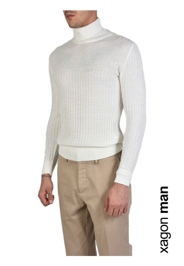 Xagon Man Sweter | A2108 1J 1213 | Mężczyzna | Kremowy. Okazja: na co dzień. Typ kołnierza: golf. Kolor: kremowy. Materiał: wełna, wiskoza, akryl. Styl: casual