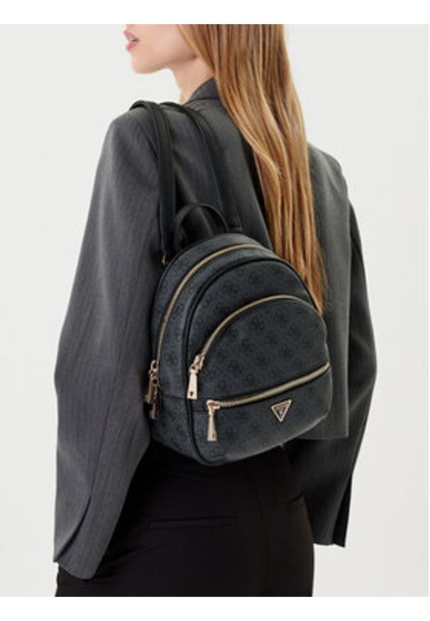 Guess Plecak Manhattan II HWSG71 18320 Szary. Kolor: szary. Materiał: skóra