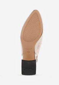 Born2be - Beżowe Sandały Ażurowe na Obcasie z Metaliczną Wstawką i Skórzaną Wkładką Milindaia. Okazja: na co dzień, na imprezę. Kolor: beżowy. Materiał: skóra. Wzór: ażurowy. Sezon: lato. Obcas: na obcasie. Styl: elegancki, klasyczny, casual. Wysokość obcasa: średni #6