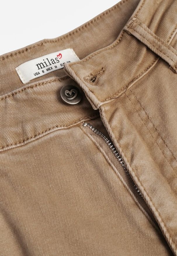 Renee - Beżowe Bawełniane Jeansy Regular Waist z Szerokimi Nogawkami Nindria. Stan: podwyższony. Kolor: beżowy