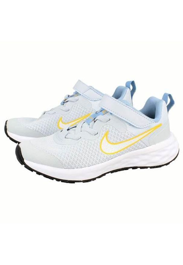 Buty do chodzenia dla dzieci Nike Revolution 6. Zapięcie: rzepy. Kolor: biały. Materiał: guma, syntetyk, tkanina, materiał. Szerokość cholewki: normalna. Model: Nike Revolution. Sport: turystyka piesza