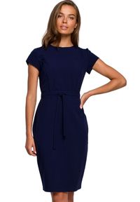 Stylove - Elegancka sukienka ołówkowa z modelującymi przeszyciami granatowa. Okazja: na spotkanie biznesowe, do pracy, na komunię. Kolor: niebieski. Typ sukienki: ołówkowe. Styl: elegancki #1