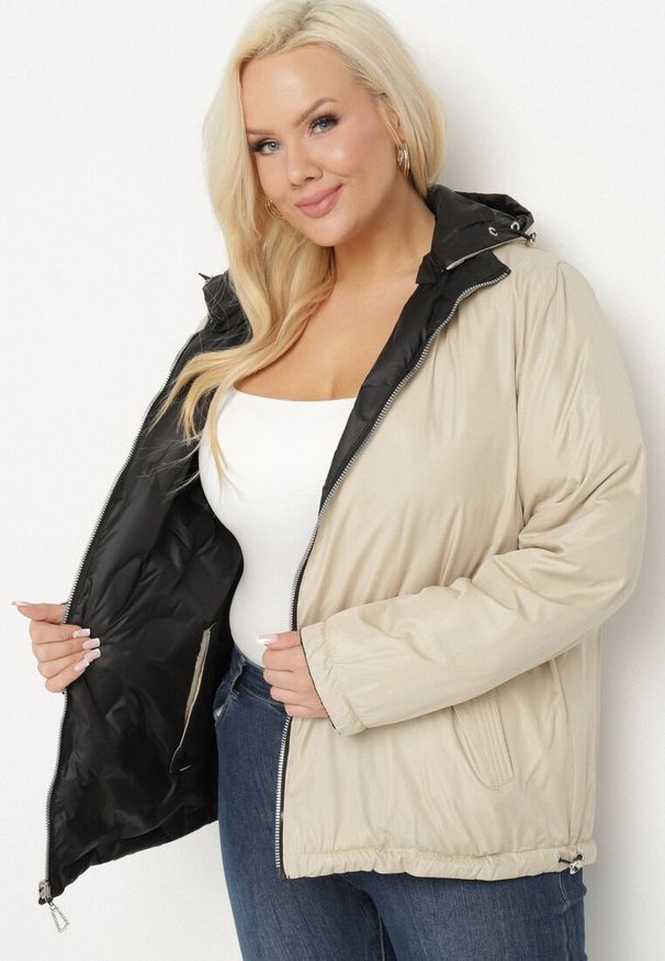 Born2be - Czarna Kurtka Dwustronna z Odpinanym Kapturem Frolbia. Okazja: na co dzień. Kolor: czarny. Materiał: jeans. Wzór: gładki. Styl: elegancki, casual, klasyczny