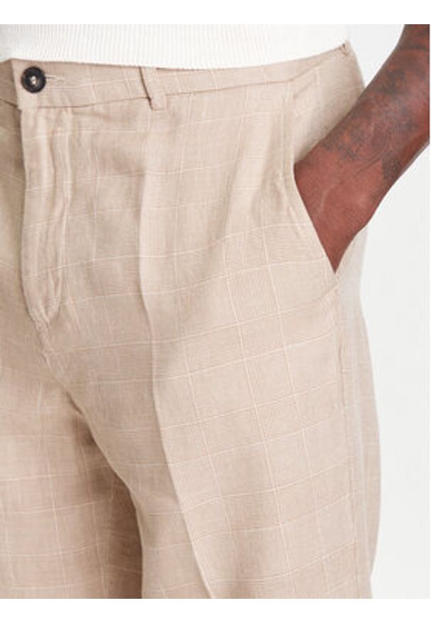 United Colors of Benetton - United Colors Of Benetton Spodnie materiałowe 43B3UF03X Beżowy Regular Fit. Kolor: beżowy. Materiał: bawełna