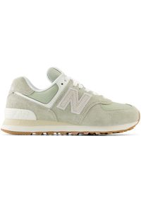 Buty damskie New Balance WL574QD2 – zielone. Kolor: zielony. Materiał: guma, skóra, dresówka, bawełna, materiał. Szerokość cholewki: normalna. Model: New Balance 574