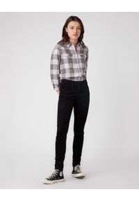 Wrangler - DAMSKIE SPODNIE MATERIAŁOWE WRANGLER SKINNY W28KWL100. Materiał: materiał