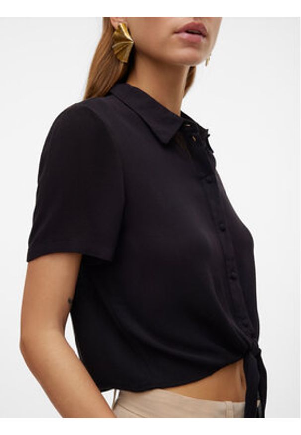 Vero Moda Koszula Menny 10303694 Czarny Relaxed Fit. Kolor: czarny. Materiał: wiskoza