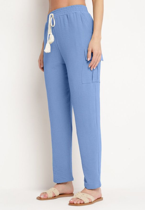 Born2be - Niebieskie Spodnie z Gumką w Pasie Ozdobione Troczkami Efista. Okazja: na co dzień. Kolor: niebieski. Wzór: aplikacja. Styl: casual