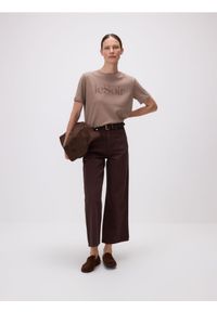 Reserved - T-shirt z nadrukiem - brązowy. Kolor: brązowy. Materiał: bawełna, dzianina. Wzór: nadruk