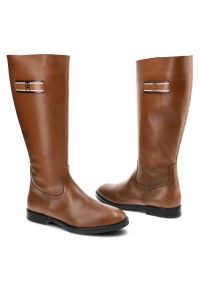 TOMMY HILFIGER - Brązowe Kozaki Damskie Tommy Hilfiger Eleganckie Skórzane Buty. Kolor: brązowy. Materiał: skóra. Szerokość cholewki: normalna. Wzór: gładki. Obcas: na obcasie. Styl: elegancki. Wysokość obcasa: niski #8