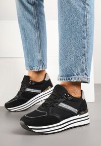 Renee - Czarne Sneakersy na Niskiej Platformie z Brokatem i Metaliczną Wstawką Fennena. Okazja: na co dzień. Kolor: czarny. Materiał: jeans. Wzór: aplikacja. Sezon: lato. Obcas: na platformie #5