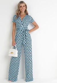 Born2be - Niebieski Kombinezon z Kopertowym Dekoltem i Szerokimi Nogawkami Aryona. Kolor: niebieski. Materiał: materiał. Długość rękawa: krótki rękaw. Długość: krótkie #1