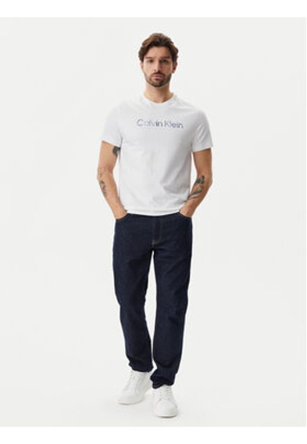 Calvin Klein T-Shirt Satin Bonded Logo K10K114162 Biały Regular Fit. Kolor: biały. Materiał: bawełna