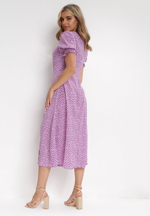 Born2be - Fioletowa Sukienka Aquineva. Kolor: fioletowy. Wzór: kwiaty. Długość: midi