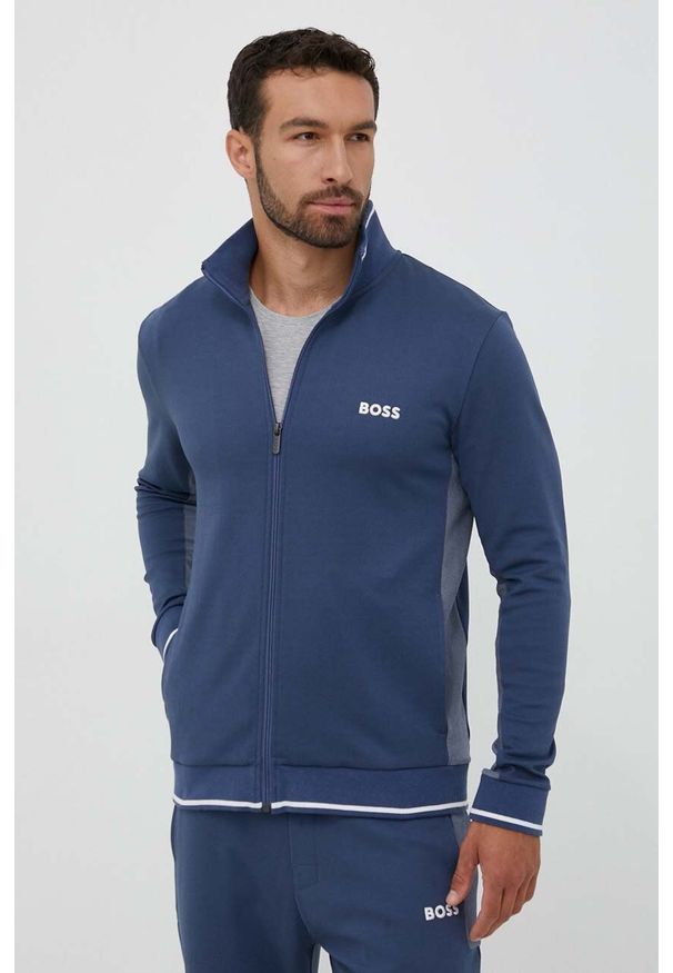 BOSS bluza męska kolor niebieski z aplikacją. Okazja: na co dzień. Kolor: niebieski. Materiał: materiał. Wzór: aplikacja. Styl: casual