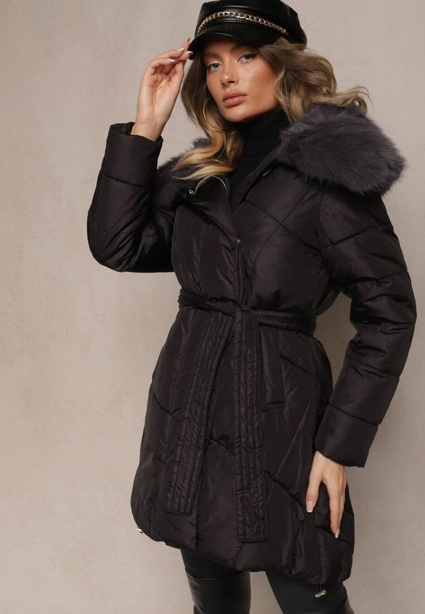 Renee - Czarna Kurtka Paline. Okazja: na co dzień. Kolor: czarny. Materiał: tkanina, materiał, futro, puch. Wzór: aplikacja. Styl: casual