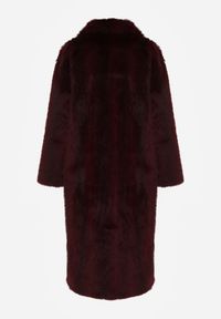 Born2be - Bordowy Jednorzędowy Płaszcz Futerko o Klasycznym Kroju Yrelsha. Okazja: na co dzień. Kolor: czerwony. Materiał: futro. Styl: klasyczny #8