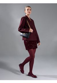 Sinsay - Spódnica mini z połyskiem - czerwony. Kolor: czerwony