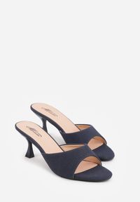 Born2be - Niebieskie Klapki na Kaczuszce z Otwartym Noskiem Xenlyn. Okazja: na co dzień. Nosek buta: otwarty. Kolor: niebieski. Materiał: jeans. Obcas: na szpilce. Styl: casual, elegancki. Wysokość obcasa: średni #4