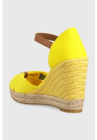 TOMMY HILFIGER - Tommy Hilfiger sandały. Zapięcie: klamry. Kolor: żółty. Materiał: materiał. Wzór: gładki. Obcas: na koturnie #2
