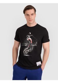 4f - 4F T-shirt regular z nadrukiem siatkarskim męski - czarny L. Okazja: na co dzień, do domu. Kolor: czarny. Materiał: bawełna, jersey, materiał. Wzór: nadruk. Styl: sportowy, klasyczny, casual