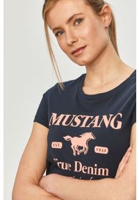 Mustang - T-shirt. Okazja: na co dzień. Kolor: niebieski. Materiał: bawełna, dzianina. Wzór: nadruk. Styl: casual #2