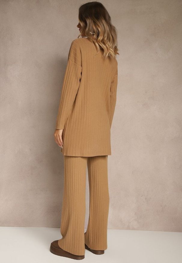 Renee - Brązowy Komplet z Dzianiny z Bawełną Spodnie Wide Leg i Sweter Lanneia. Kolekcja: plus size. Kolor: brązowy. Materiał: bawełna, dzianina