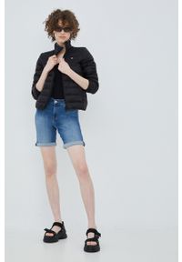 Tommy Jeans kurtka damska kolor czarny zimowa. Okazja: na co dzień. Kolor: czarny. Materiał: poliamid, puch. Sezon: zima. Styl: casual