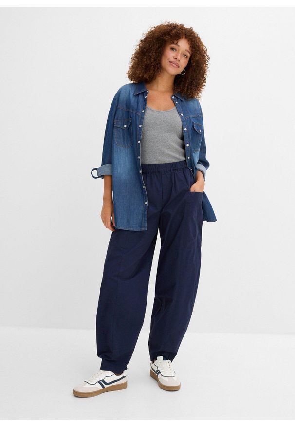 bonprix - Spodnie z bawełnianego diagonalu z domieszką elastanu. Kolor: niebieski. Materiał: elastan, bawełna, materiał. Sezon: lato