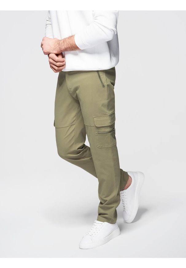 Ombre Clothing - Męskie spodnie cargo STRAIGHT LEG z kieszeniami zapinanymi na zamek – oliwkowe V2 - Rozmiar: M. Kolor: oliwkowy. Materiał: elastan, bawełna, materiał. Styl: elegancki