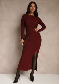 Renee - Bordowa Sukienka o Dopasowanym Kroju Ozdobiona Metaliczną Aplikacją Reittia. Okazja: na imprezę. Kolor: czerwony. Wzór: aplikacja. Sezon: wiosna #1