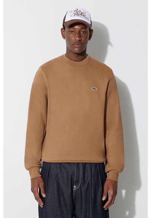 Lacoste bluza męska kolor brązowy gładka. Kolor: brązowy. Materiał: bawełna, poliester. Wzór: gładki